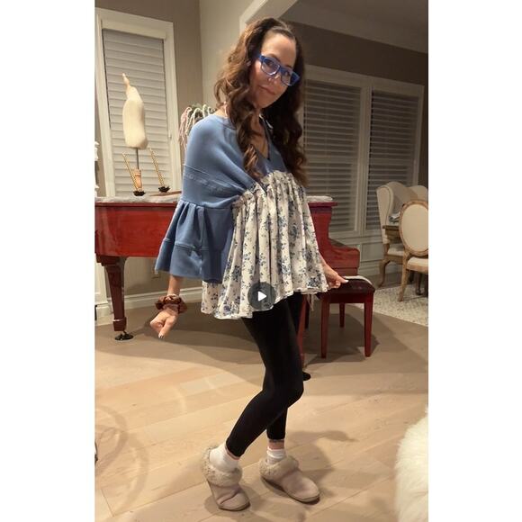 ✨ Shuggie Fierce Upcycled Floral Sweatshirt Tunic – Bell Sleeves | Size S–M ✨ - Picture 3 of 13